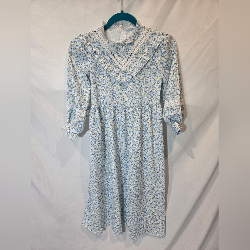 Source Unknown Blue and White Floral Kids Dress